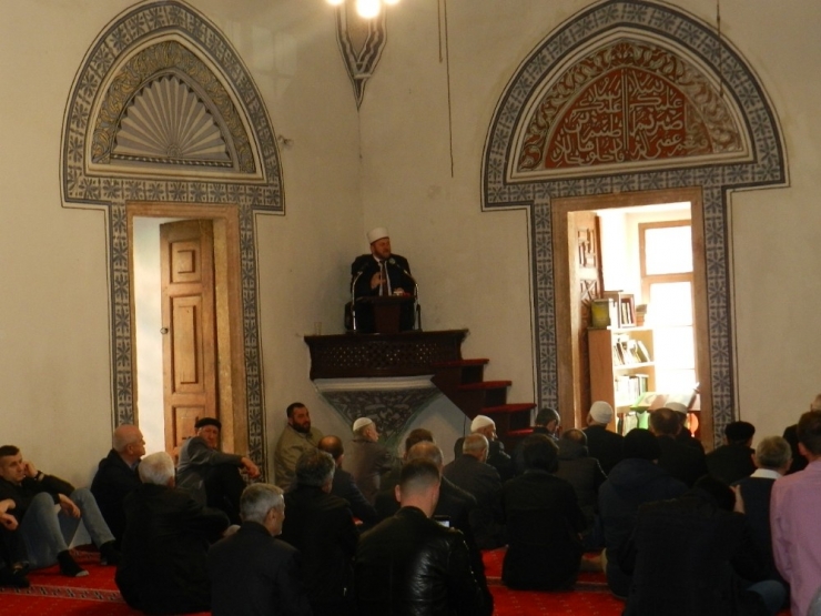 Kosova Camilerinde ’Korona Virüsü’ Hutbesi