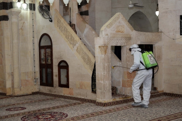 Mardin Büyükşehir Belediyesi Dezenfekte Çalışmalarına Hız Verdi