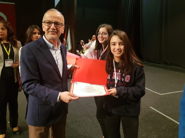 Sanko Okulları Lise Öğrencileri Tübitak Türkiye Finallerinde