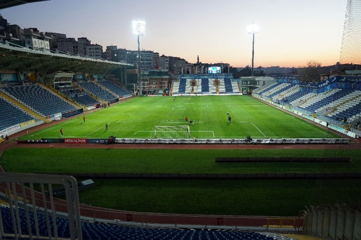 Süper Lig: Kasımpaşa: 1 - Göztepe: 0 (Maç Devam Ediyor)