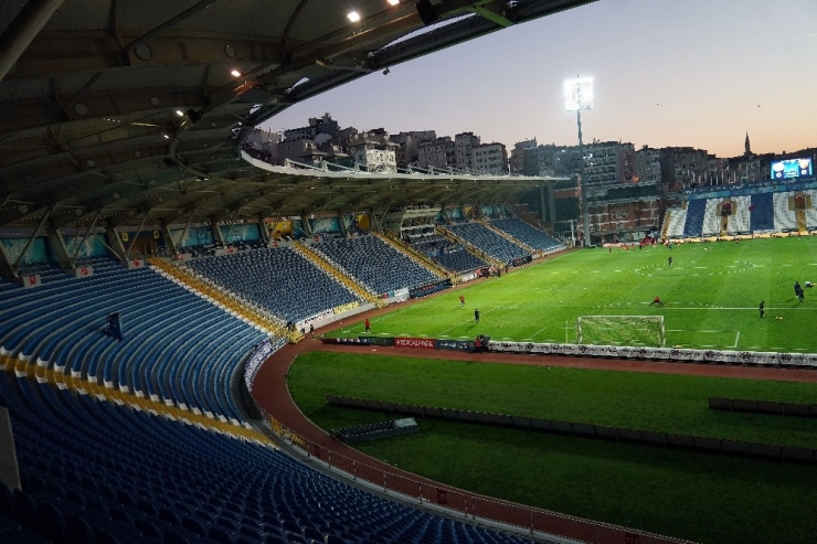 Kasımpaşa - Göztepe Maçı Seyircisiz Oynandı