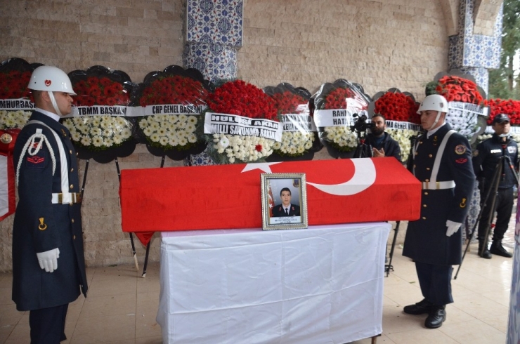 Resulayn Şehidi Toprağa Verildi
