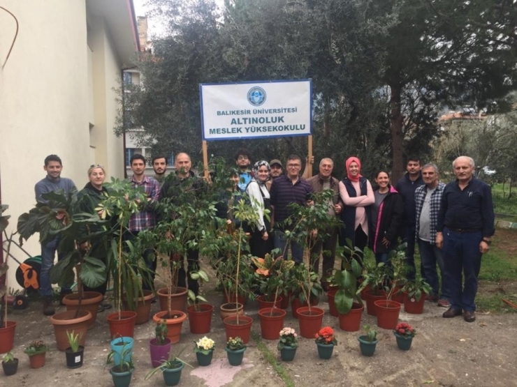 Altınoluk Myo’ Da Eğitim, Teorikten Uygulamaya Devam Ediyor