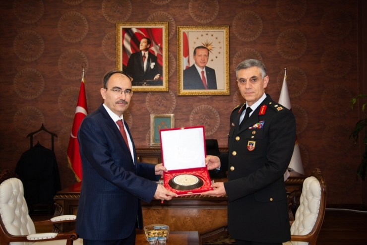 Ak Parti İl Başkanı Karabıyık Ve Tugay Komutanı Yalçınkaya’dan Rektör Beydemir’e Ziyaret