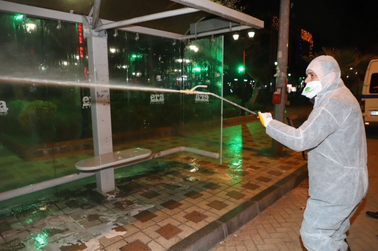Turgutlu Belediyesi Dezenfekte Çalışmalarına Başladı