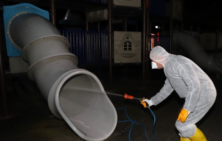 Turgutlu Belediyesi Dezenfekte Çalışmalarına Başladı