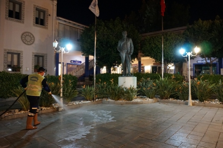 Bodrum Sokakları Köşe Bucak Dezenfekte Ediliyor