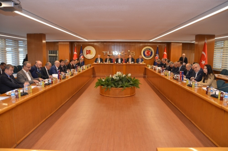 Türk-iş Başkanlar Kurulundan İş Yeri Sahiplerine: "Korona Virüse Karşı Önlemlerinizi Alın"