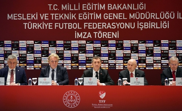 Tff İle Meb Arasında Hakem Meslek Lisesi Protokolü İmzalandı