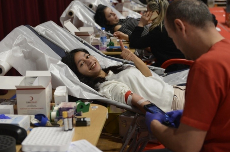 Beü’deki Kan Bağış Kampanyasında 1704 Ünite Kan Bağışlandı