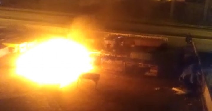 Pazar Yerinde Çıkan Yangında Tezgahlar Kullanılmaz Hale Geldi