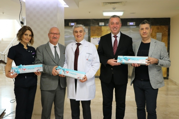 Başhekim Tekin: "Herkes Bir Geriye Çekilmişken Doktorlar Ve Sağlık Çalışanları Cephenin En Önünde"