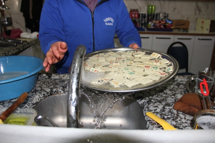 Okey Taşlarında ‘Korona’ Temizliği