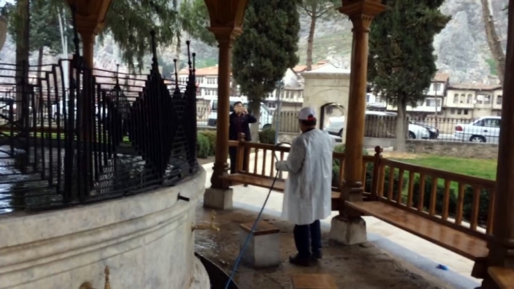 Camiler Korona Virüsüne Karşı Dezenfekte Edildi