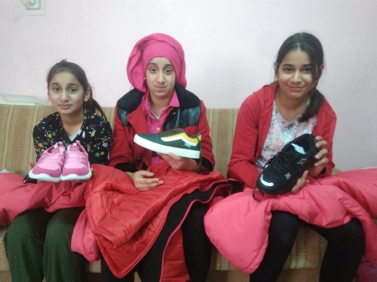 Hayırsever Vatandaş, Memleketindeki Çocukları Unutmadı