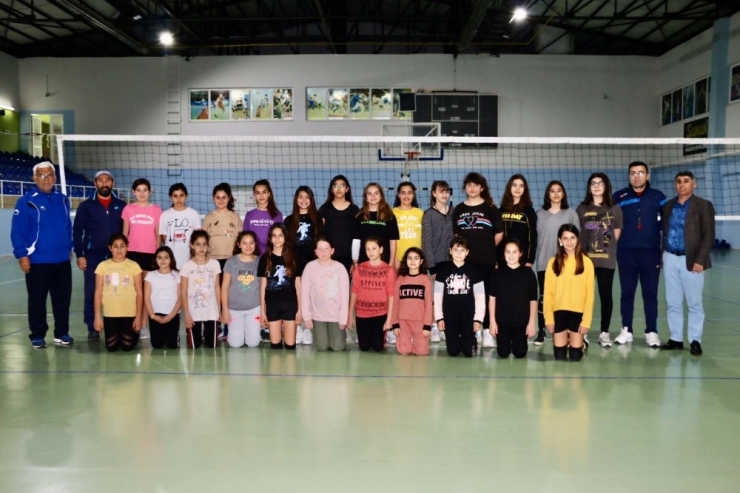 Didim Belediyespor Voleybolda Altyapı Çalışmalarına Başladı