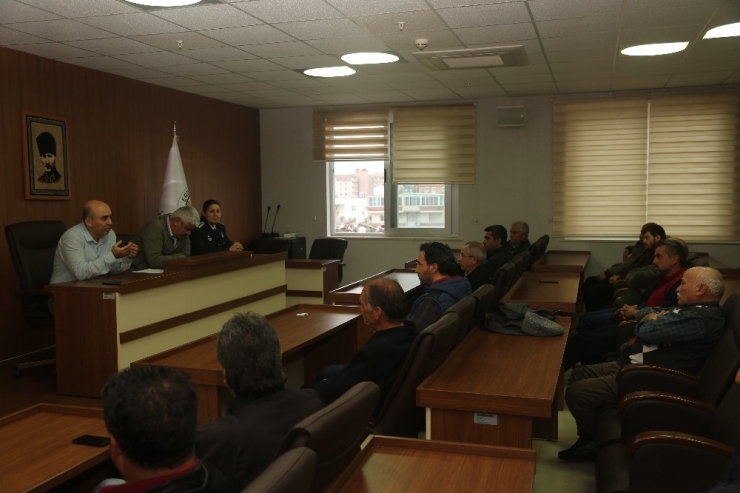 Erdemli’de Taksi Ve Minibüs Şoförleri Korona Virüsü Konusunda Bilgilendirildi