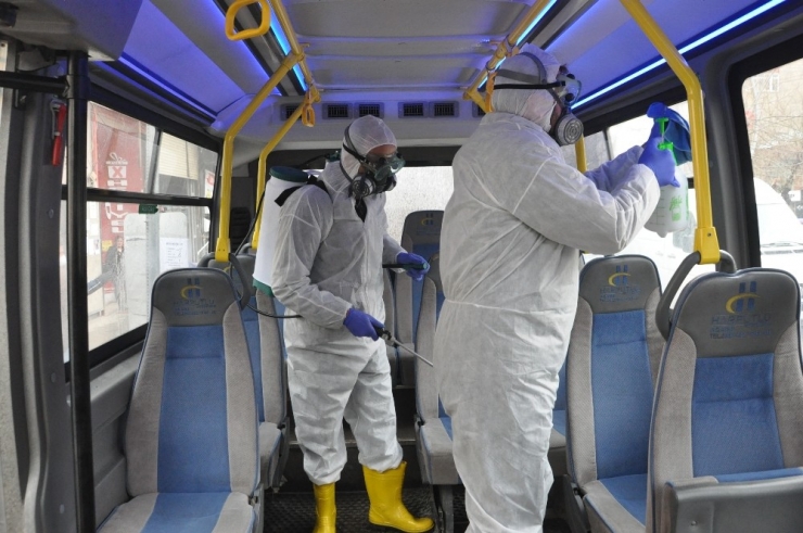 Yüksekova’da Korona Virüse Karşı Her Yer Dezenfekten Geçildi