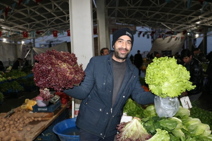 Pazarcıların Yeni Sloganı, ‘Korona Virüse Birebir’