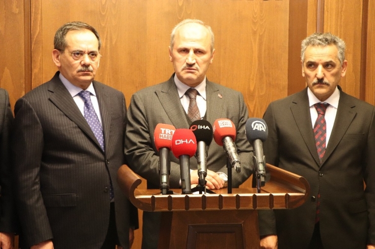 Ulaştırma Ve Altyapı Bakanı Turhan: "14 Ülkeyle Hava Yolu Bağlantısını Kestik"