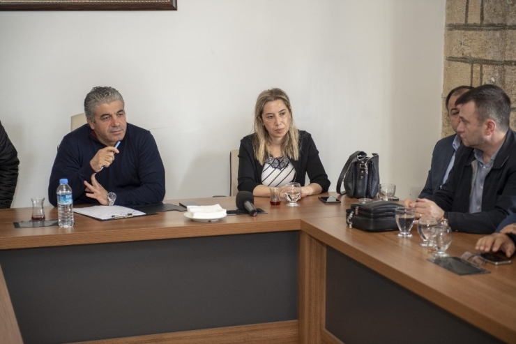 Mersin’de Belediyeler Korona Virüse Karşı Ortak Kriz Merkezi Oluşturuyor