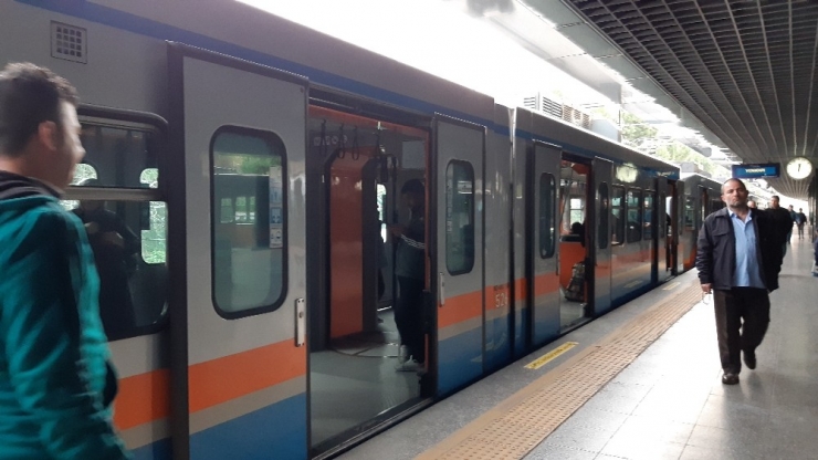 Bakırköy- Atatürk Havalimanı İstasyonları Arasında Metro Seferleri Durdu