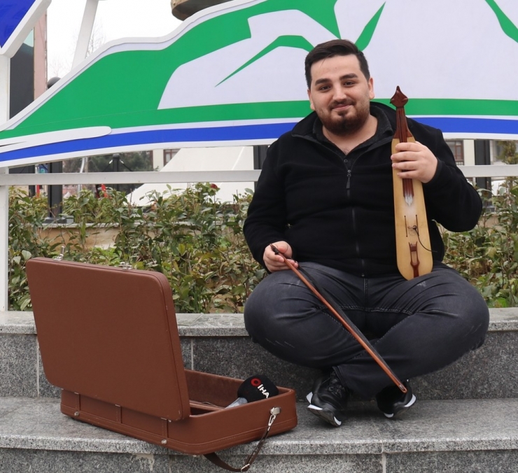 Rizeli Kemençe Ustasından Koronavirüs’e Atma Türkü