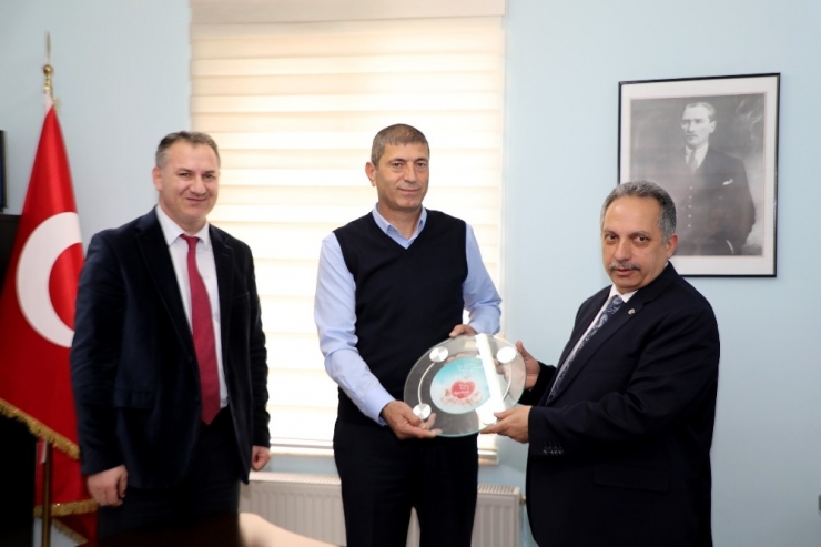 Başkan Yalçın’dan Tıp Bayramı Hediyesi