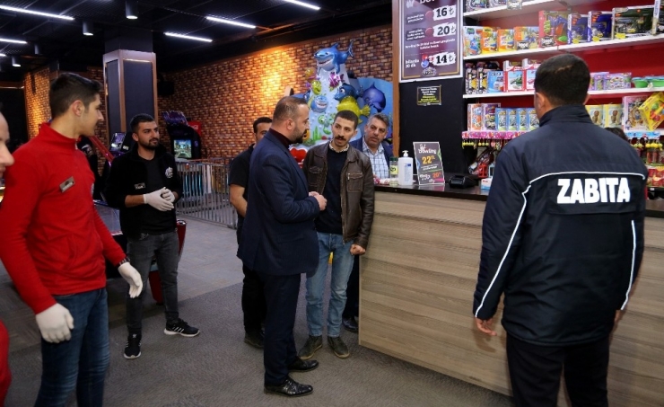 Van Büyükşehir Zabıtası Korona Virüs Önlemlerini Denetledi