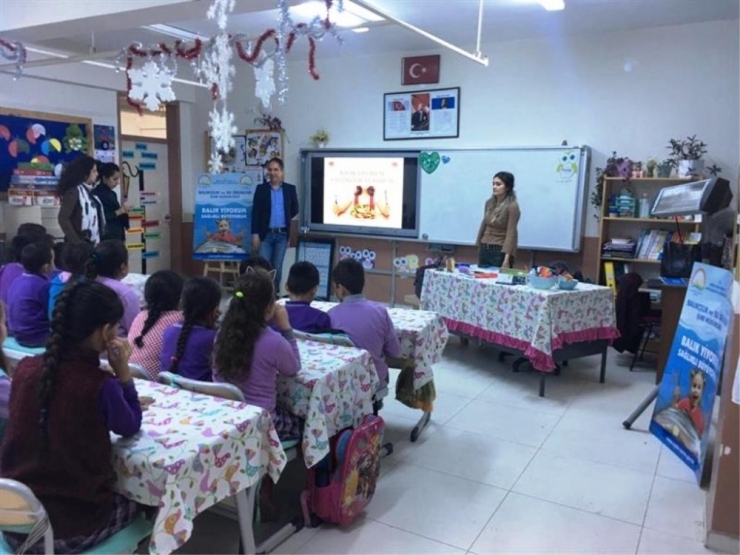 Aydın’da Öğrencilere “Balık Ye Sağlıklı Ol” Eğitimi Verildi