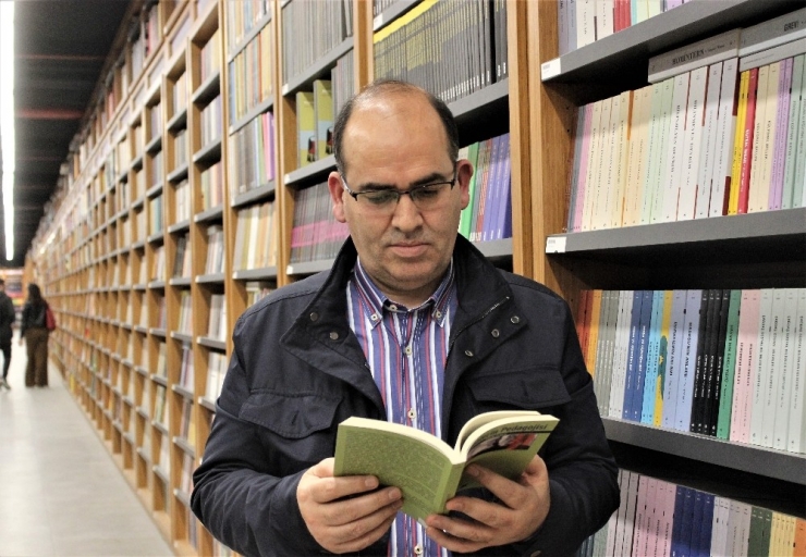 Korona Virüsüne Karşı Türkiye Kitap Okuyor