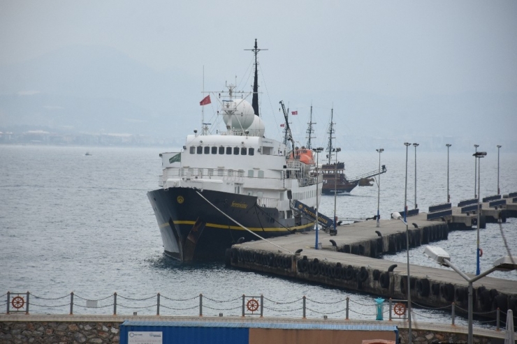 Alanya’da Kruvaziyer Sürprizi