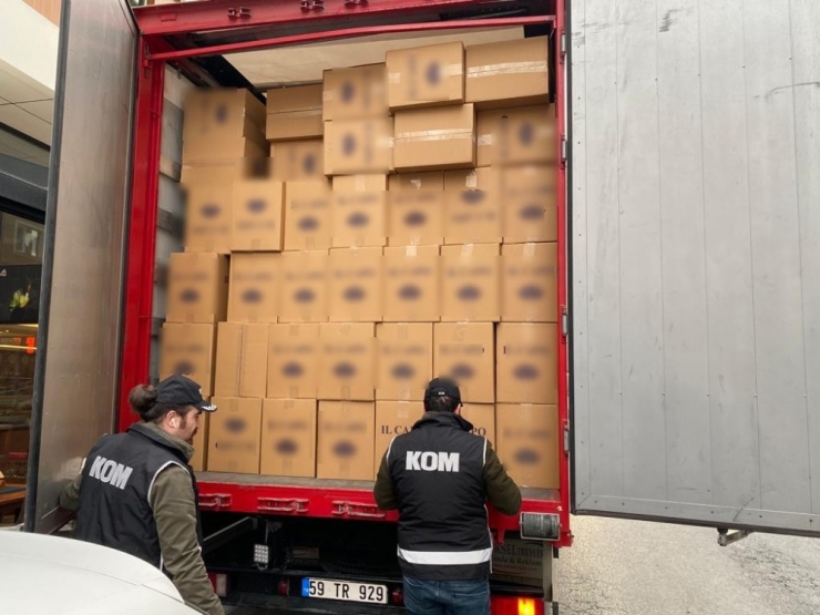 Esenyurt’ta Rezidansa Kaçak Tütün Operasyonu: 6 Gözaltı