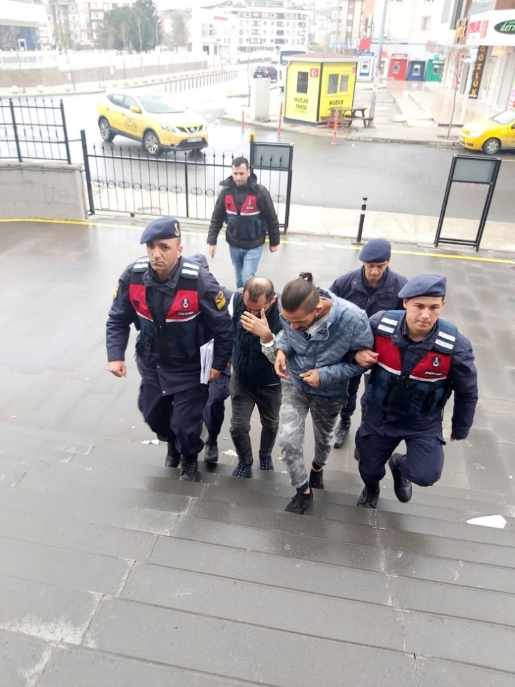 Sahte Para Ve Altınlarla Yakalandılar