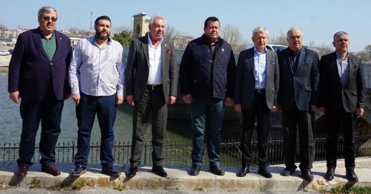 Korona Fırsatçıları Yandı, Ticaret Faaliyetleri Askıya Alınacak