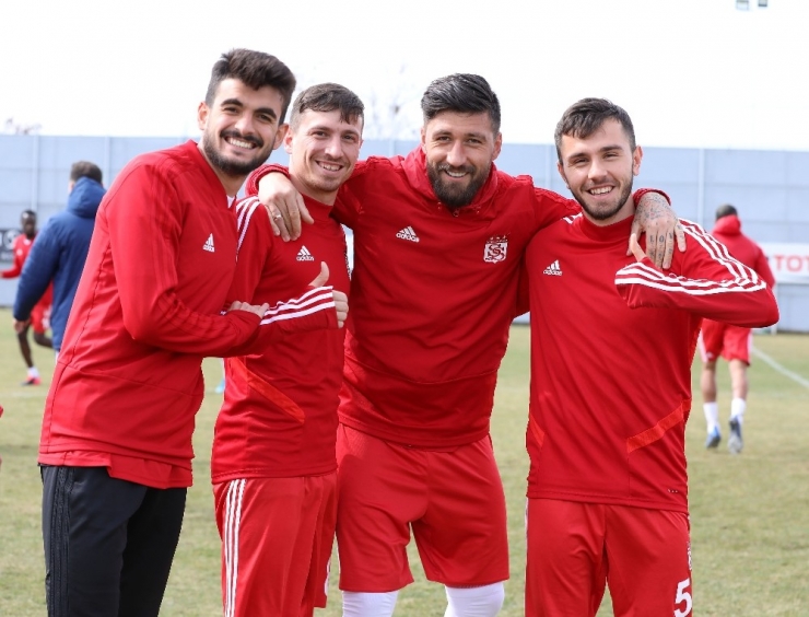 Sivasspor, Antalya Maçına Hazır