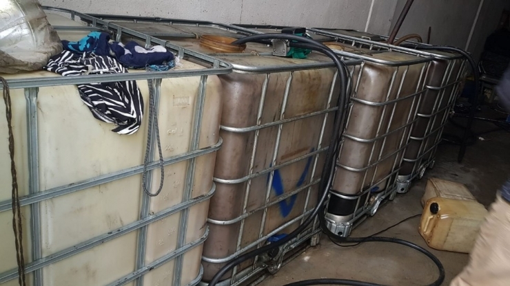 Uşak’ta 1.5 Ton Kaçak Akaryakıt Ele Geçirildi