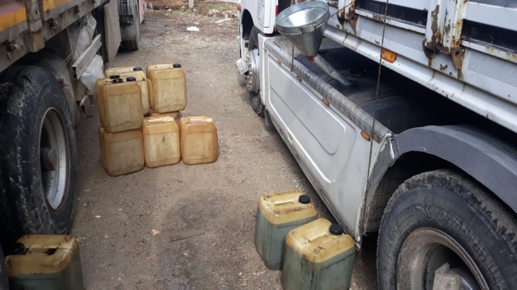 Uşak’ta 1.5 Ton Kaçak Akaryakıt Ele Geçirildi
