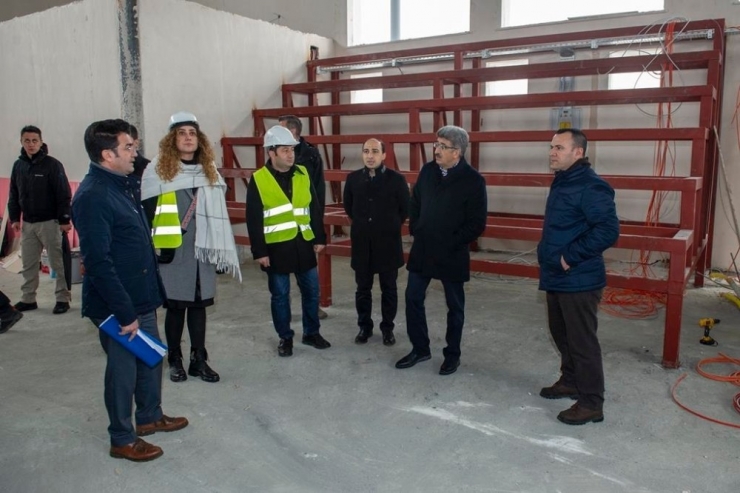 Vali Bilmez, Toplum Merkezi İnşaatlarını İnceledi