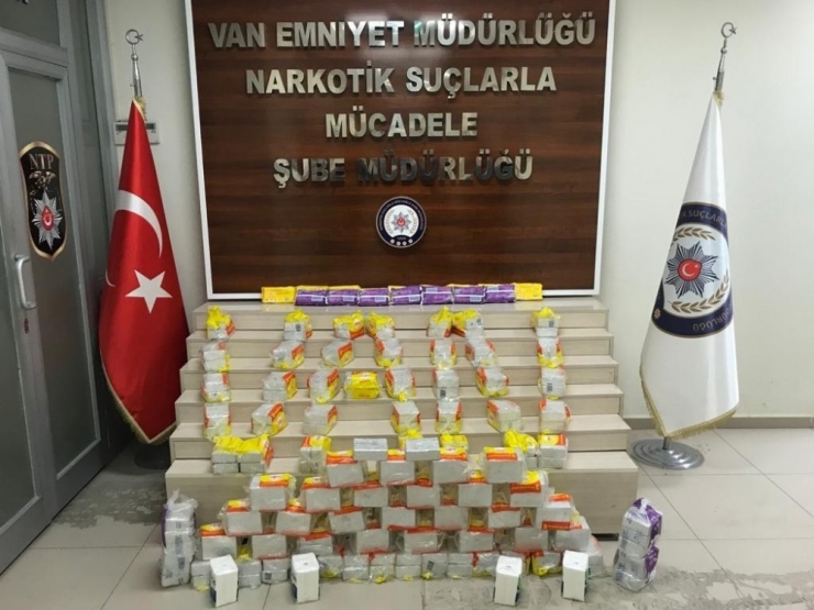 Üzerinde ‘Islak Havlu’ Yazılı Paketlerden Zehir Çıktı