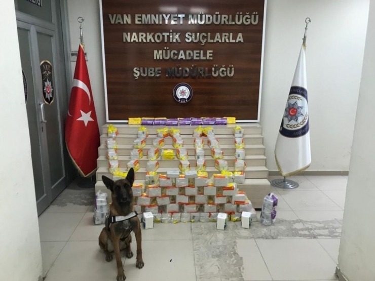 Üzerinde ‘Islak Havlu’ Yazılı Paketlerden Zehir Çıktı