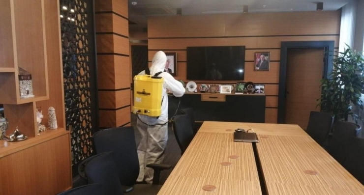 Altınova Belediyesi’nin Tüm Birimleri İlaçlandı