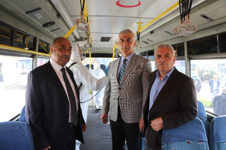 Özel Halk Otobüsleri Korona Virüsüne Karşı Dezenfekte Ediliyor