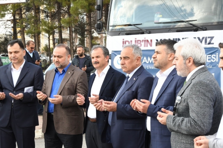 İdlib’e 4 Tır Dolusu Yardım