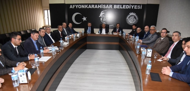 Afyonkarahisar’da Umreden Dönen 67 Kişi Karantina Sürecini Evlerinde Tamamlayacak