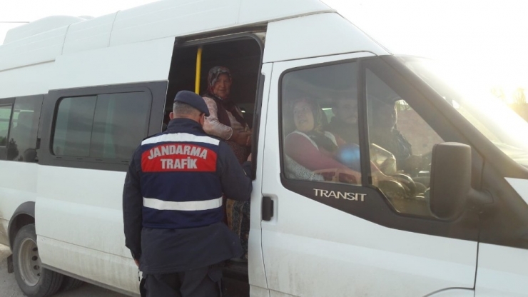 Jandarmadan Servis Araçlarına Denetim