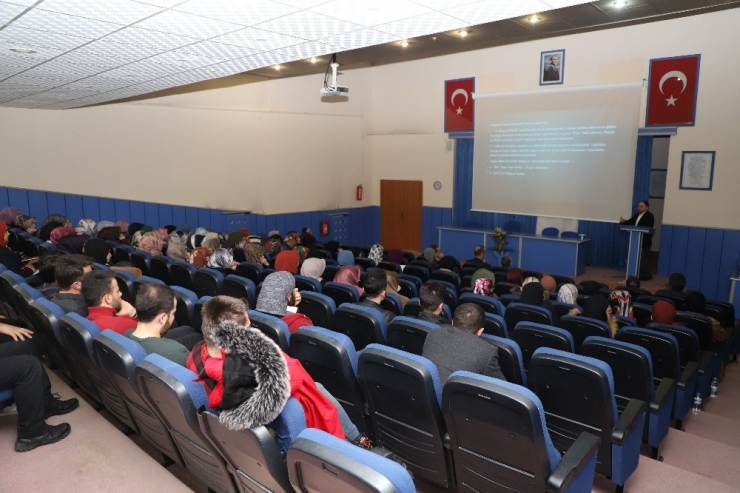 Atatürk Üniversitesi’nde Suriye, Libya Ve Ortadoğu Konuşuldu