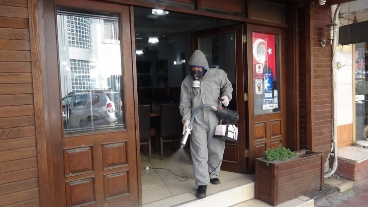 Lokantalar Dezenfekte Ediliyor