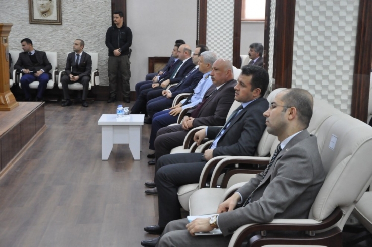 Batman Valisi Şahin: “Batman’da Şeytani Dürtüyle Hareket Eden Sosyal Medya Fitnesi Dolaşıyor”