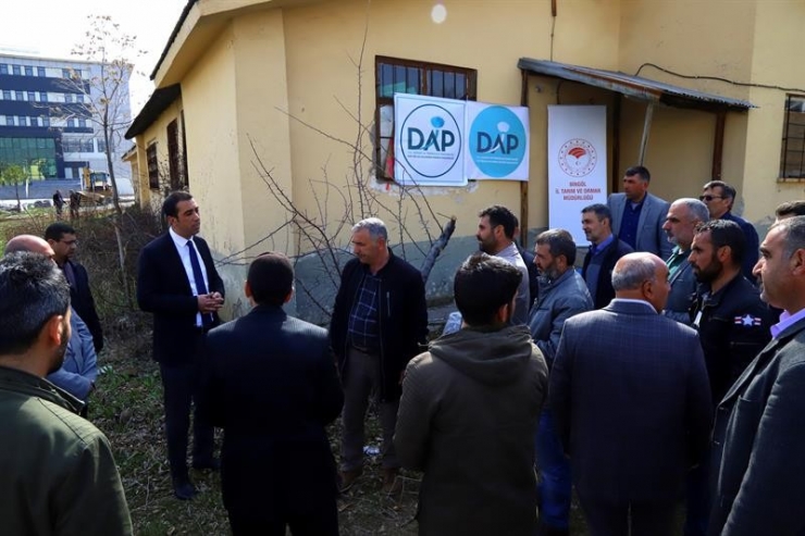 Bingöl’de Çiftçilere Yem Tohumları Dağıtıldı